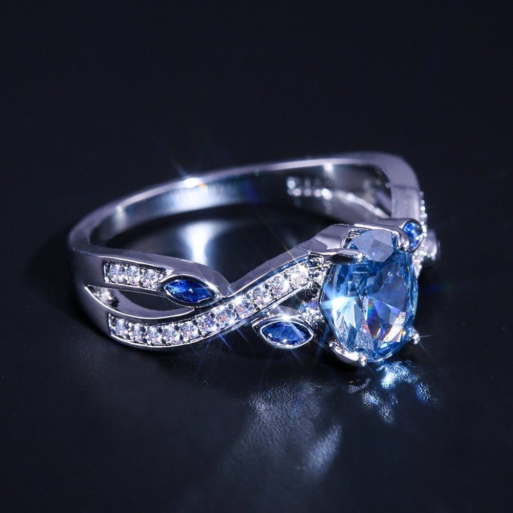 "Oval Royal Blue Gemstone Cross Vines Elegant Silver Ring for Women, VIP474